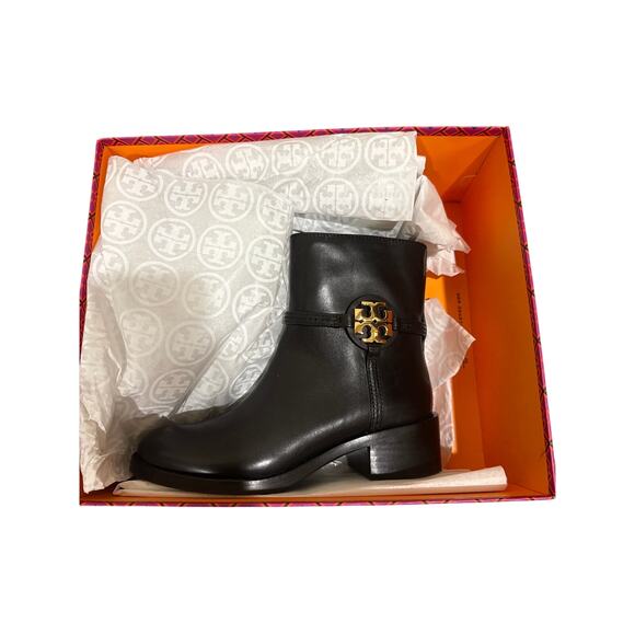 Tory Burch Miller Bootie in Black Leather Logo Zip Ankle Boot New in Box Size 6 - Picture 6 of 10